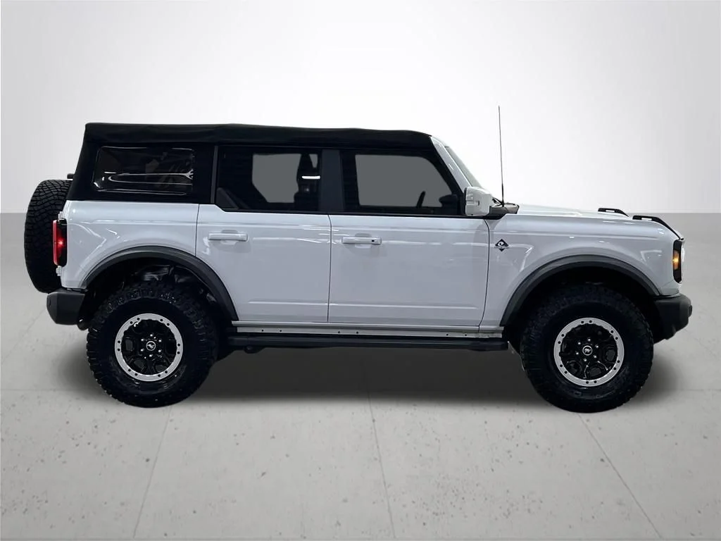 Used 2022 White Ford Outer Banks image 9
