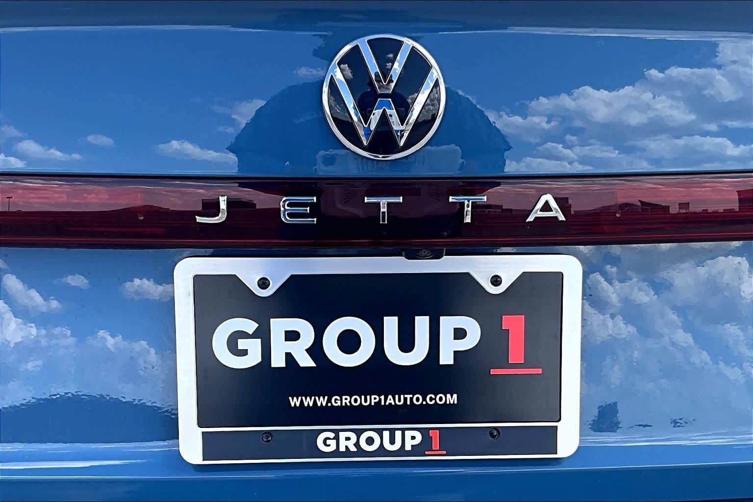 New 2027 Monterey Blue P Volkswagen 1.8T SE image 15