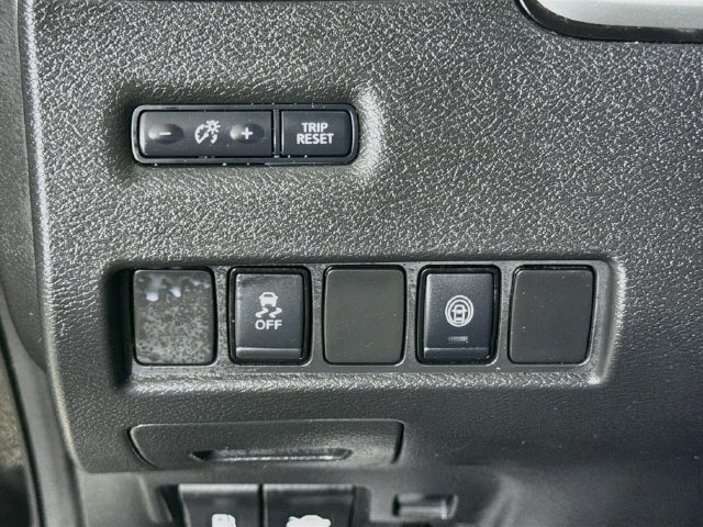 Used 2021 Black Nissan S image 10