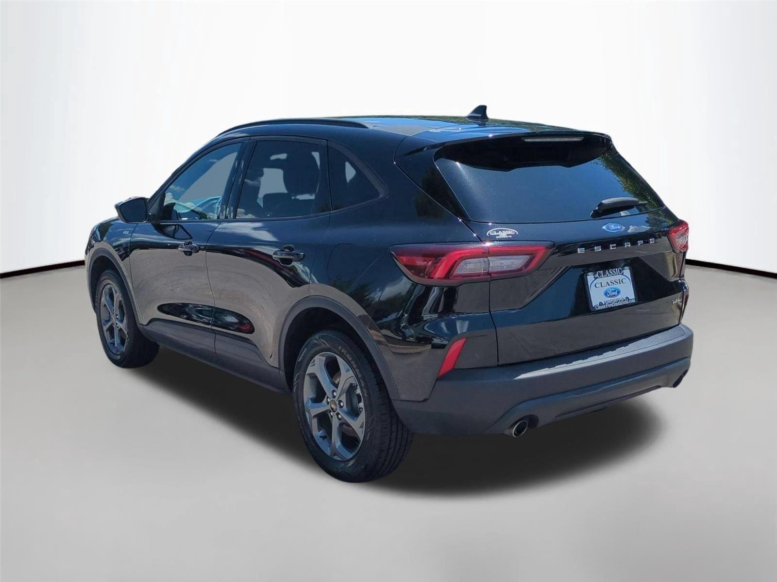 Used 2025 Agate Black Ford ST-Line Select image 3