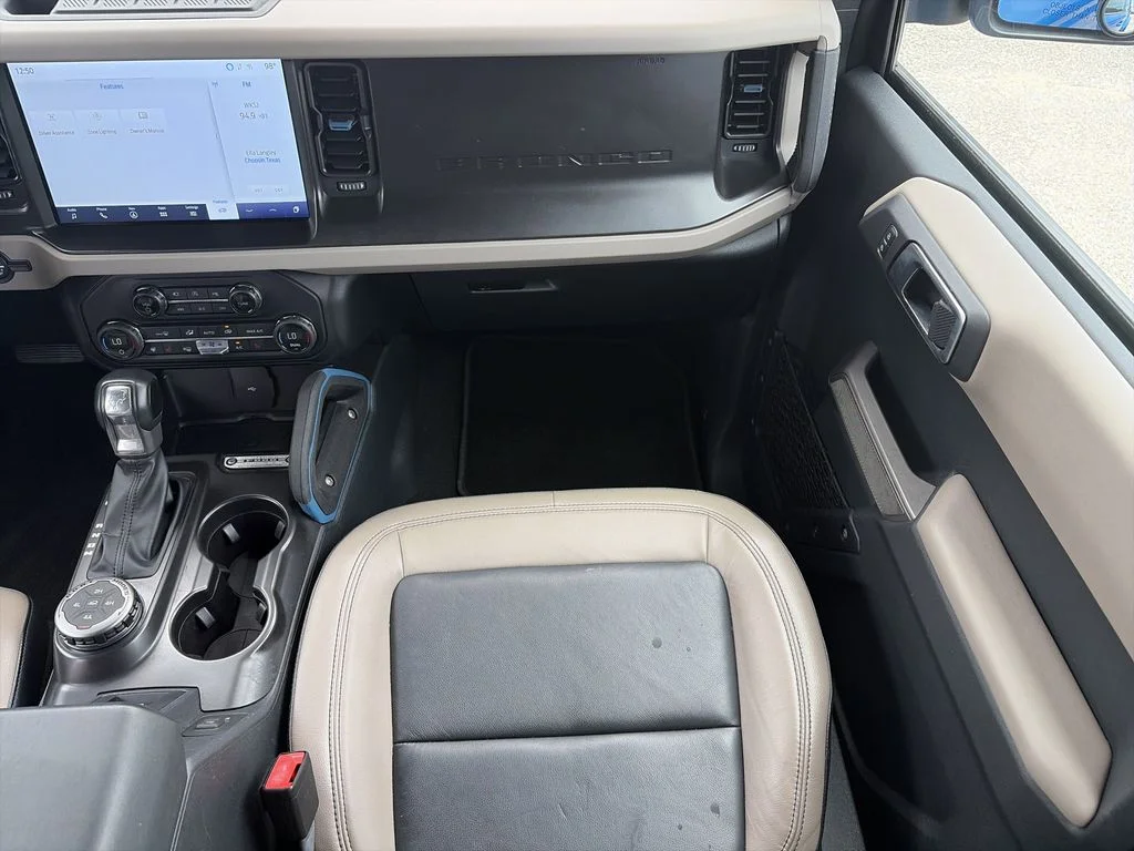 Used 2021 Blue Ford Wildtrak image 16