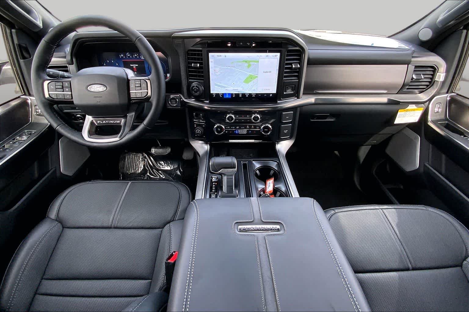 New 2026 Star White Metallic Tri-Coat Ford Platinum® image 12