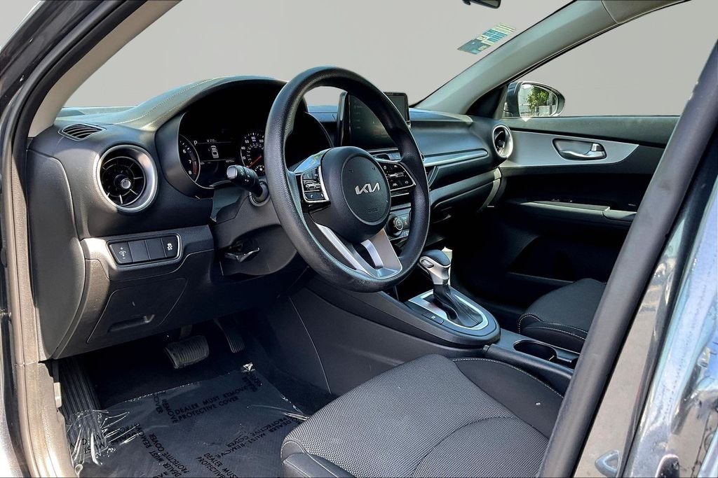Used 2023 Gray Kia LXS image 17