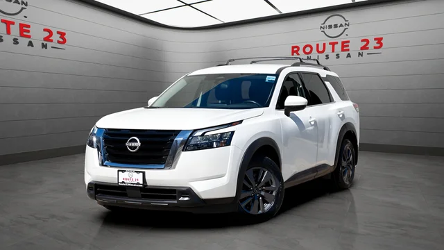 2023 Nissan Pathfinder SV