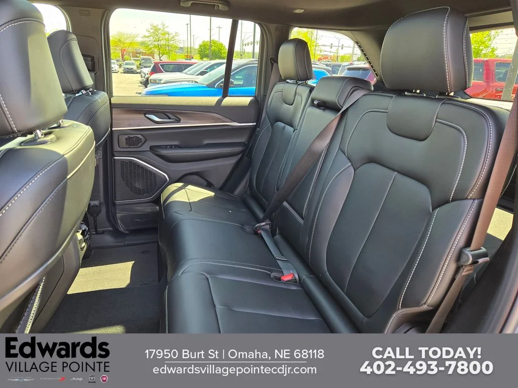 New 2026 Steel Blue Exterior Paint Jeep Limited image 28