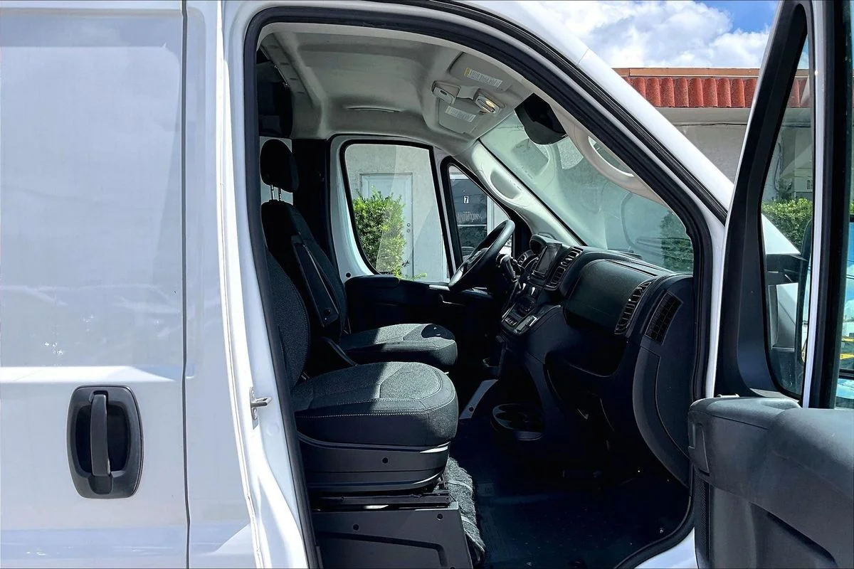 Used 2025  Ram Cargo Van Tradesman High Roof 159" WB w/Pass Seat image 20
