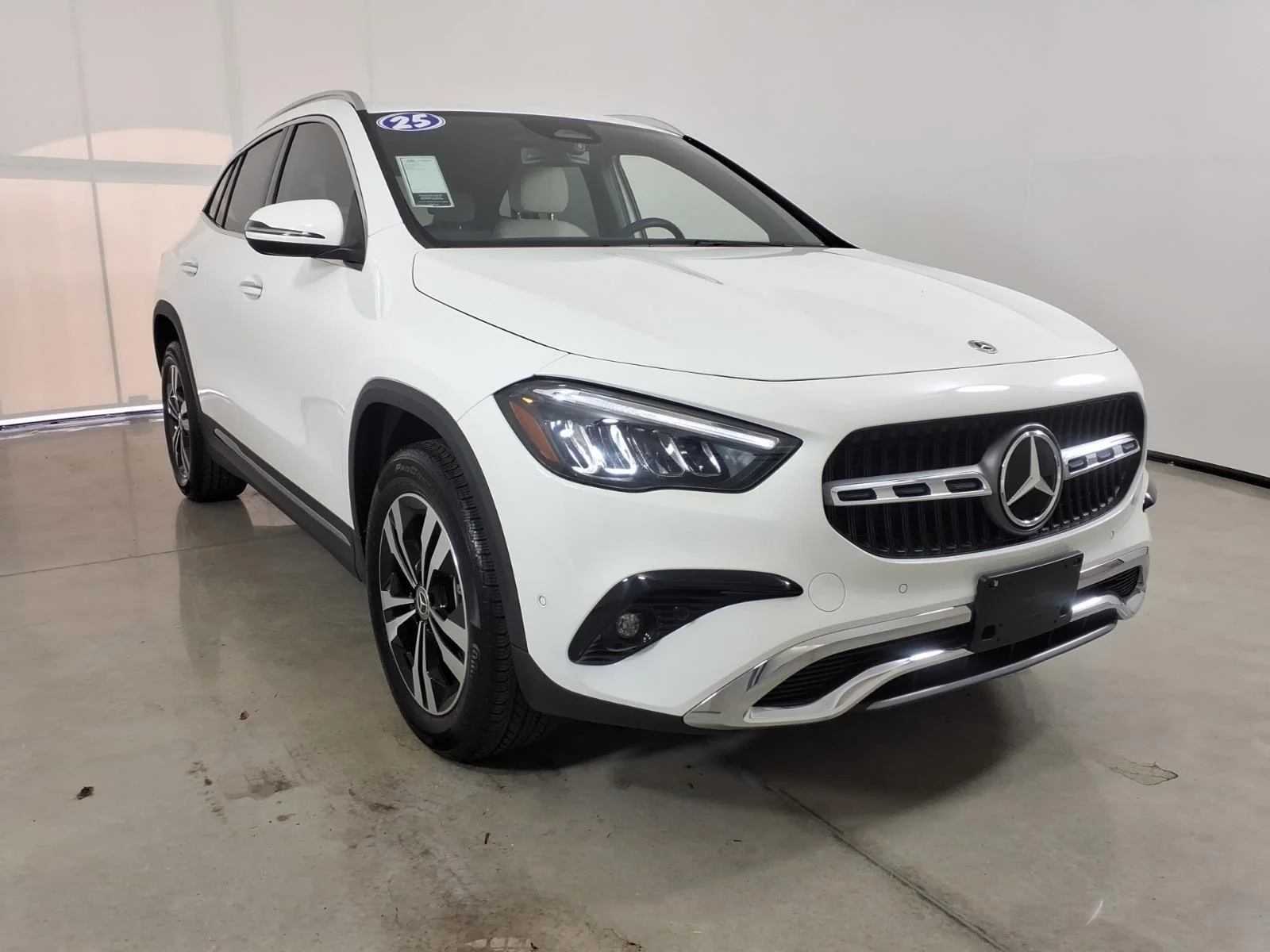 Used 2025 Polar White Mercedes-Benz GLA 250 image 15
