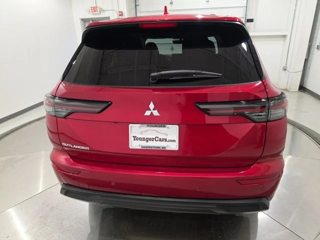 New 2026 Red Mitsubishi ES image 6