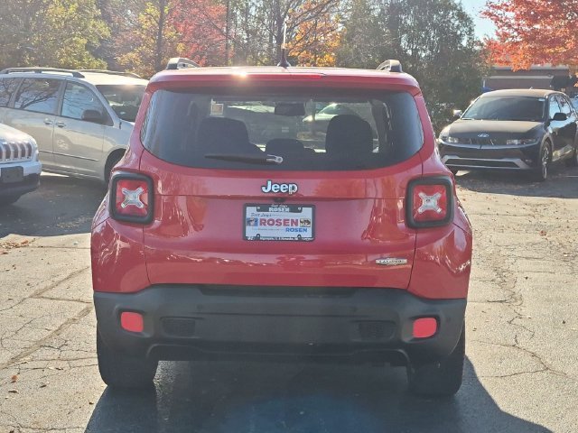 Used 2017 Red Jeep Latitude image 6
