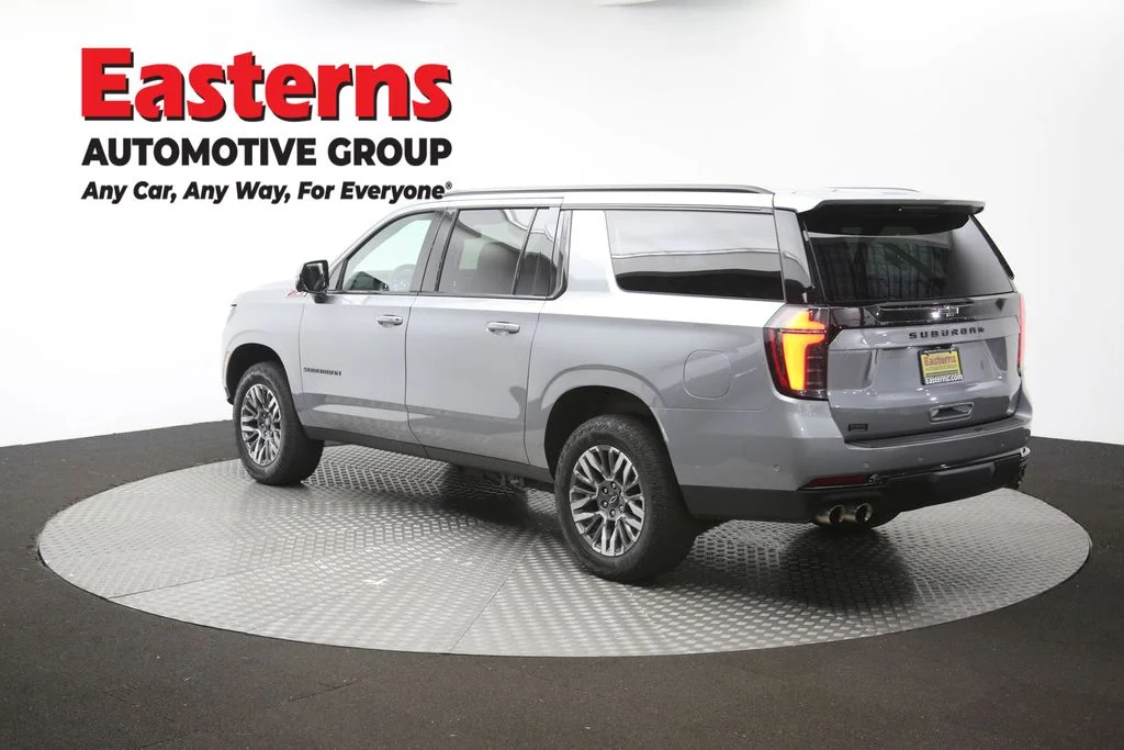 Used 2025 Gray Chevrolet Z71 image 68