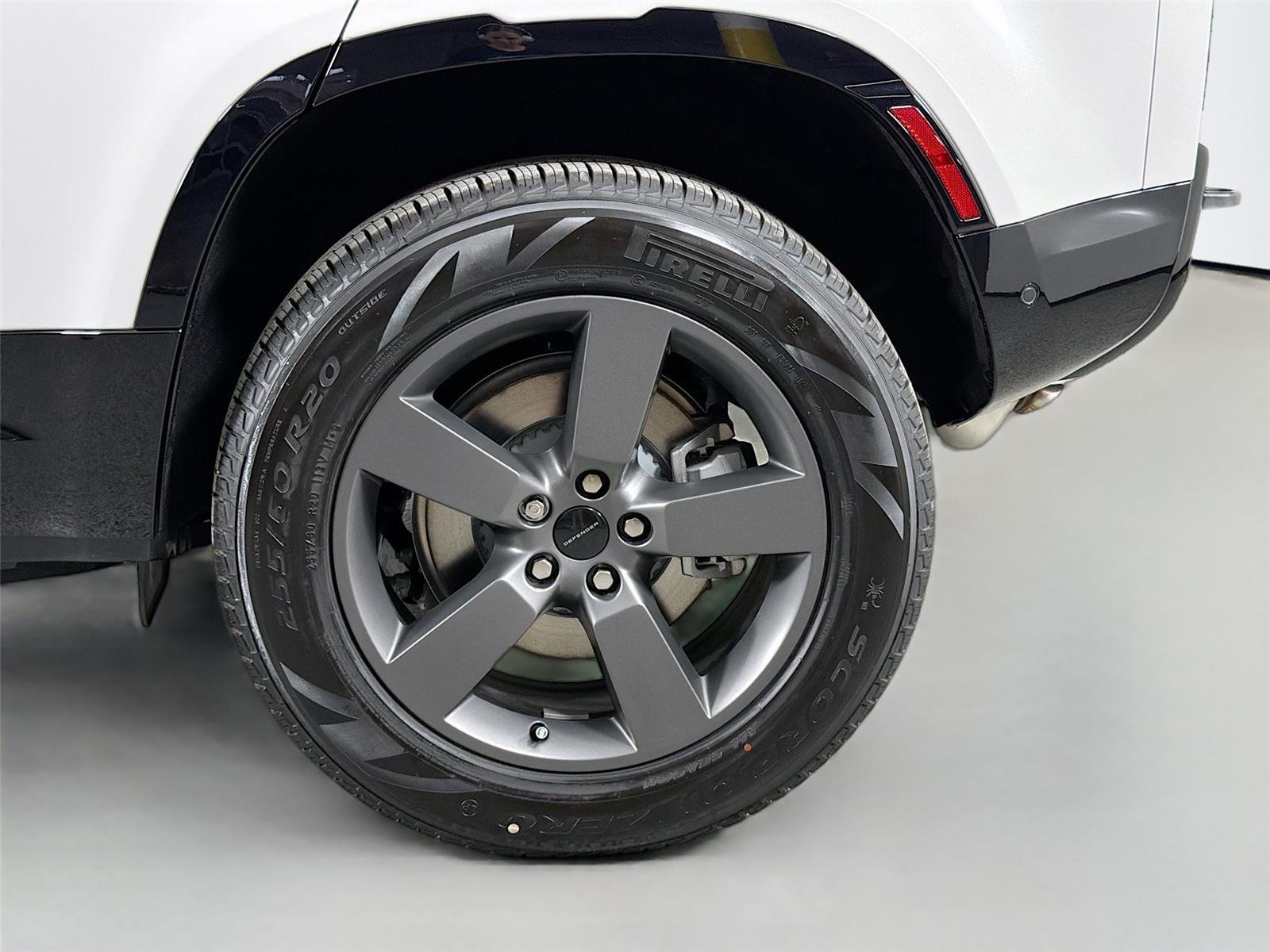 New 2026 Borasco Grey LAND ROVER X-Dynamic SE image 29