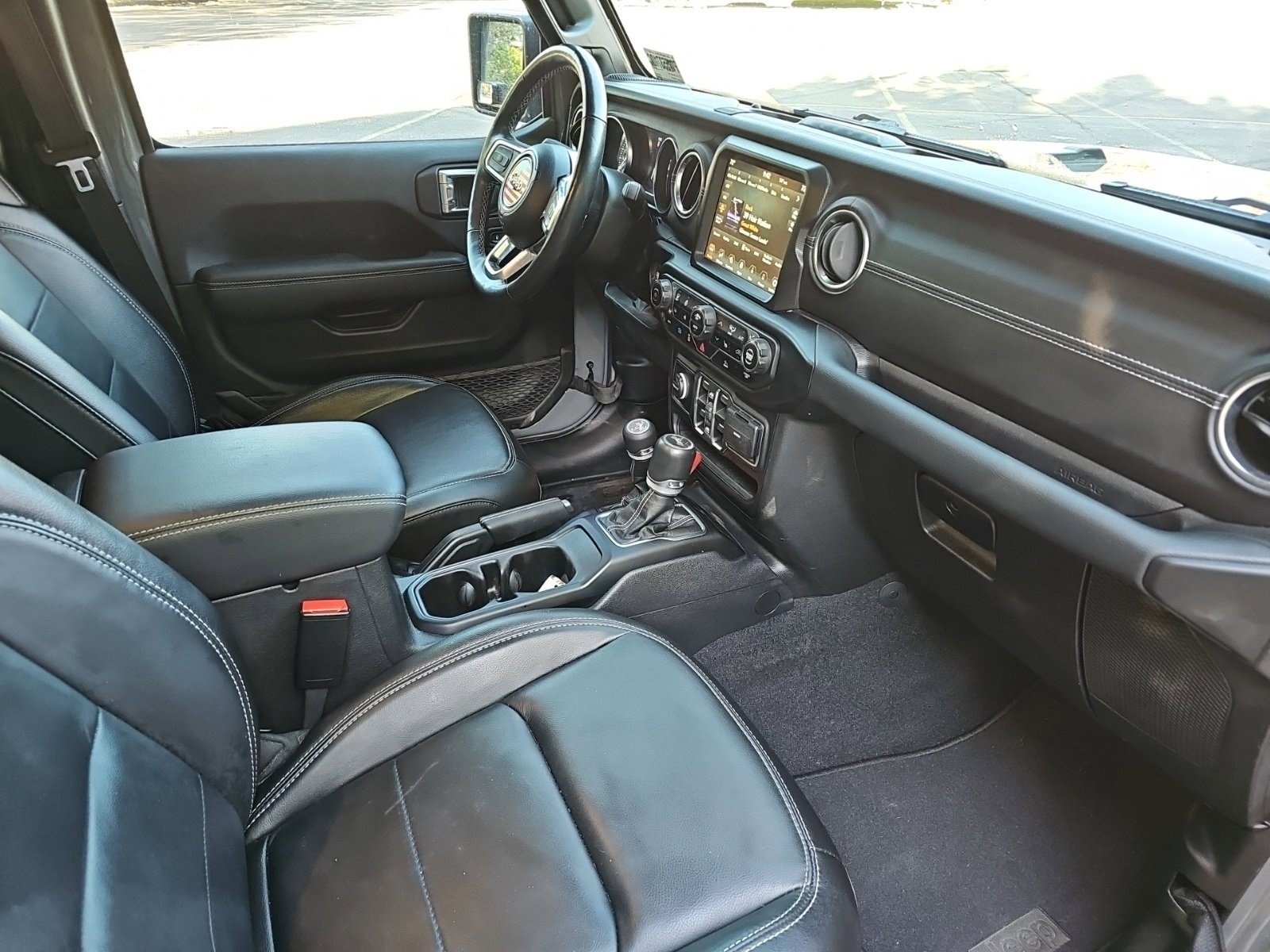 Certified Used 2023 Sting-Gray Clearcoat Jeep Sahara image 9