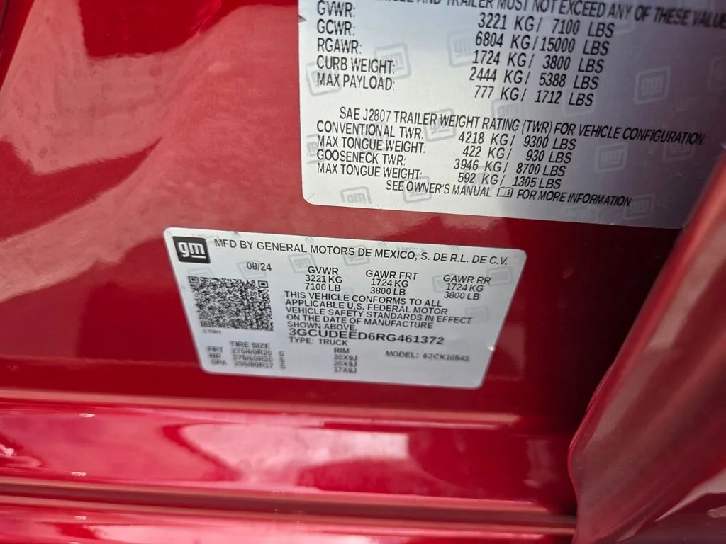 Used 2024 Red Chevrolet RST image 31