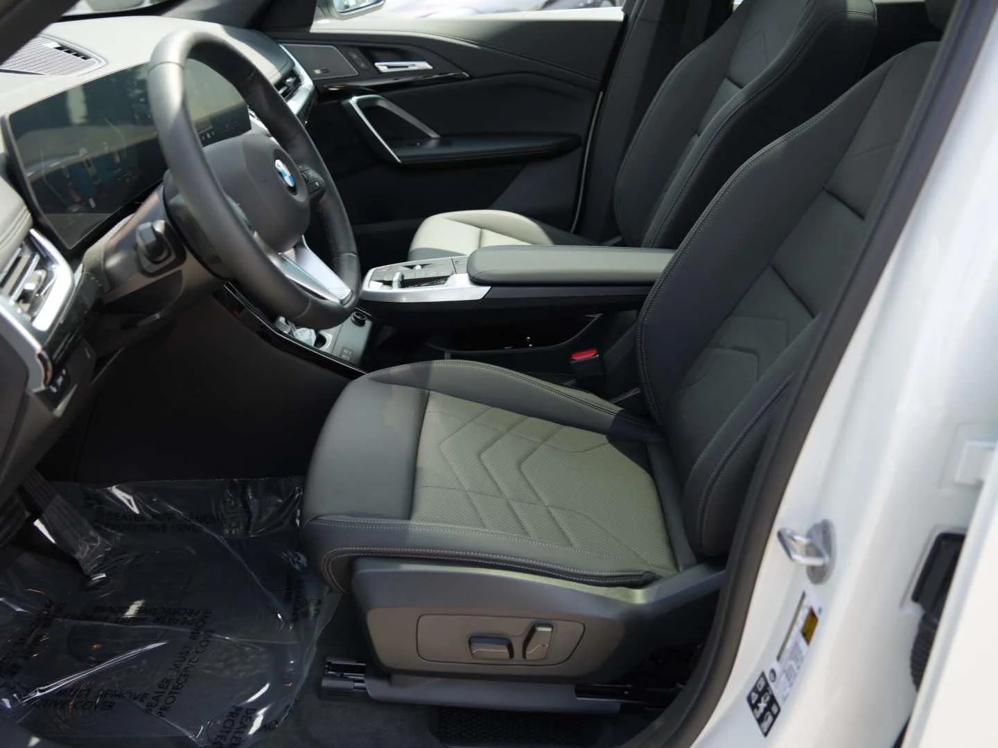 New 2026 Alpine White BMW xDrive28i image 14