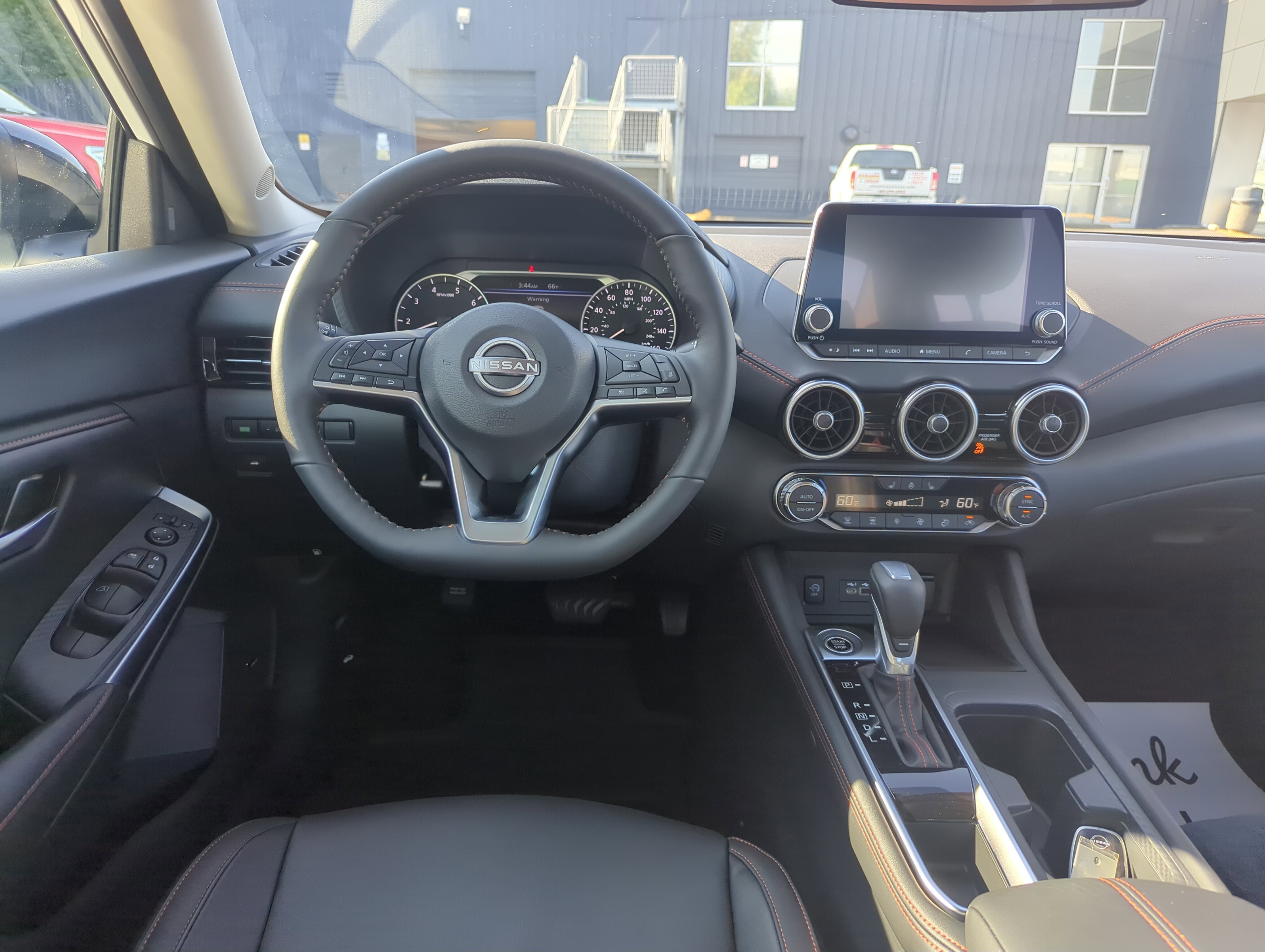 2025 Nissan Sentra SR - Photo 12