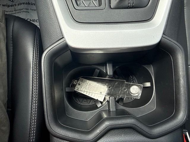 Used 2023  Toyota XLE Premium image 41