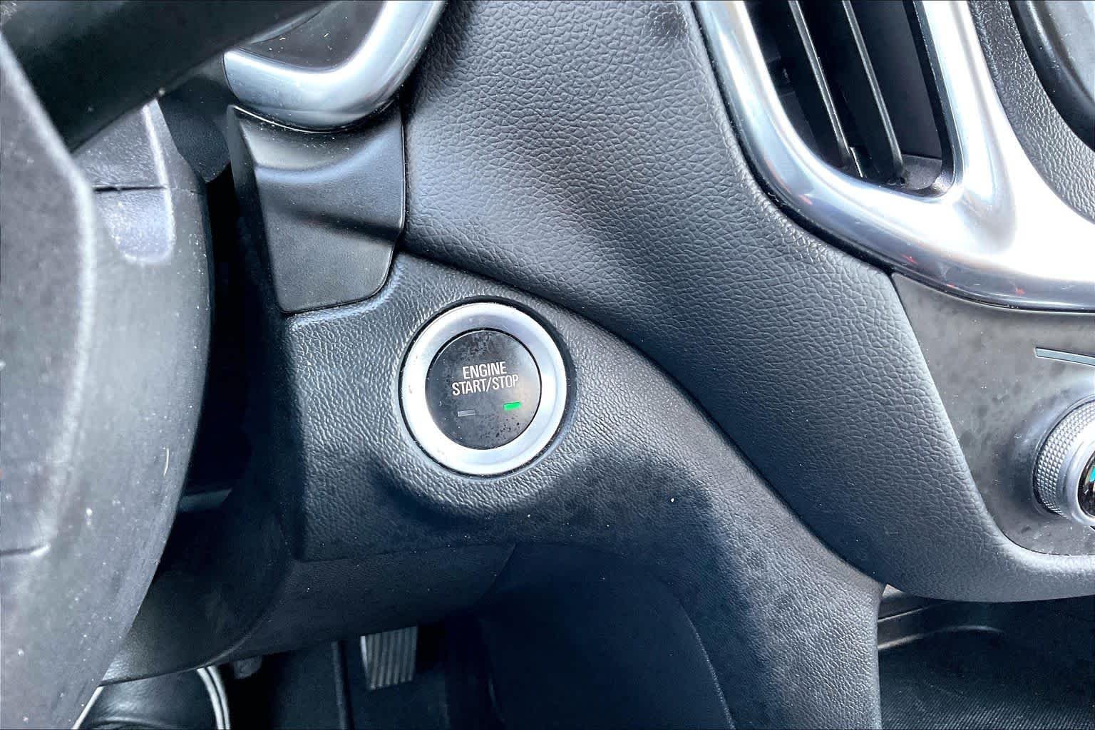 Used 2021 Midnight Blue Metallic Chevrolet LT image 32