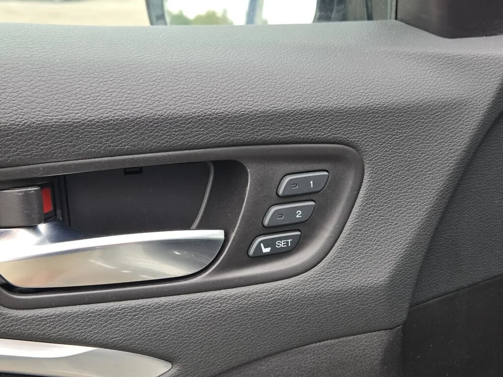 Used 2020 White Acura Technology image 31