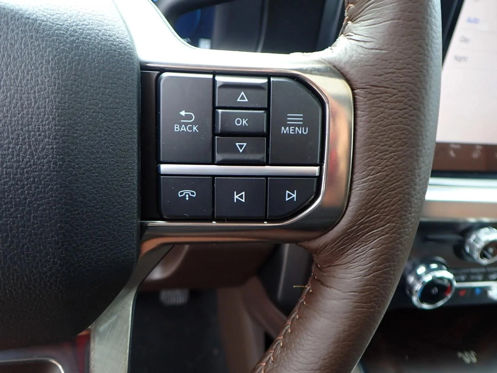 New 2026 Star White Metallic Tri-Coat Ford F-250® King Ranch® image 15