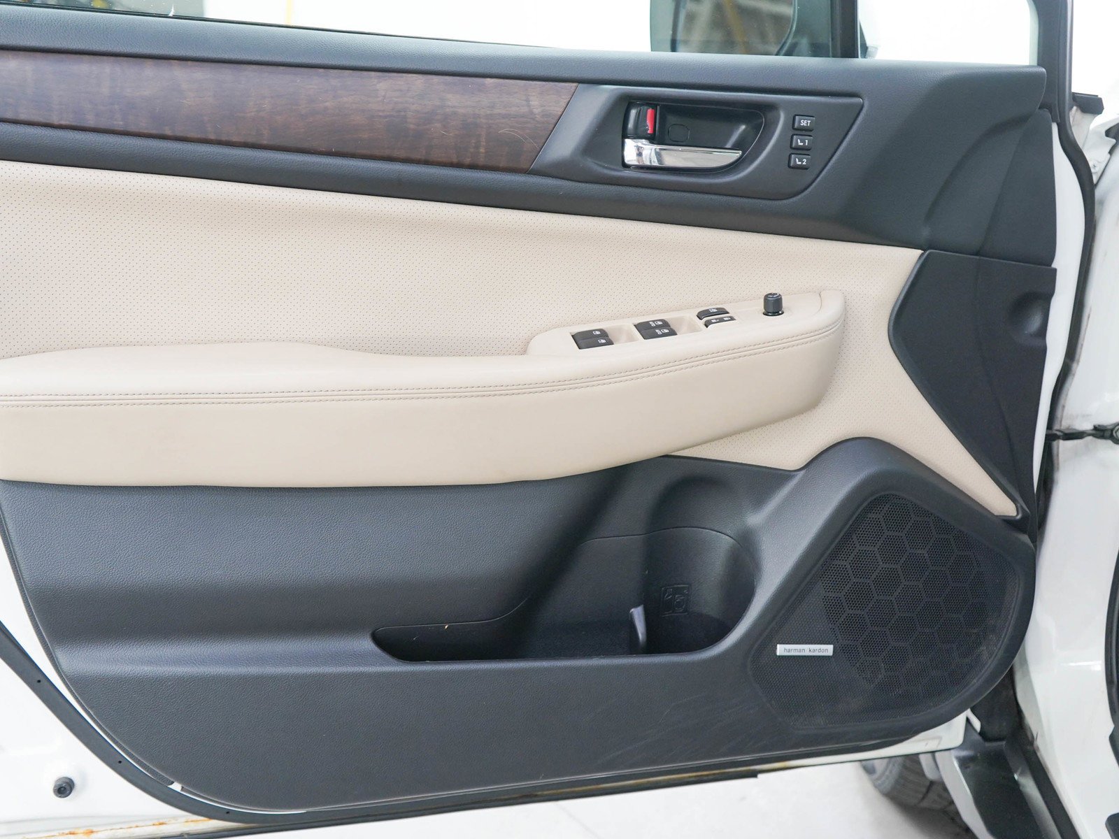 Used 2015 Crystal White Pearl Subaru 2.5i image 19