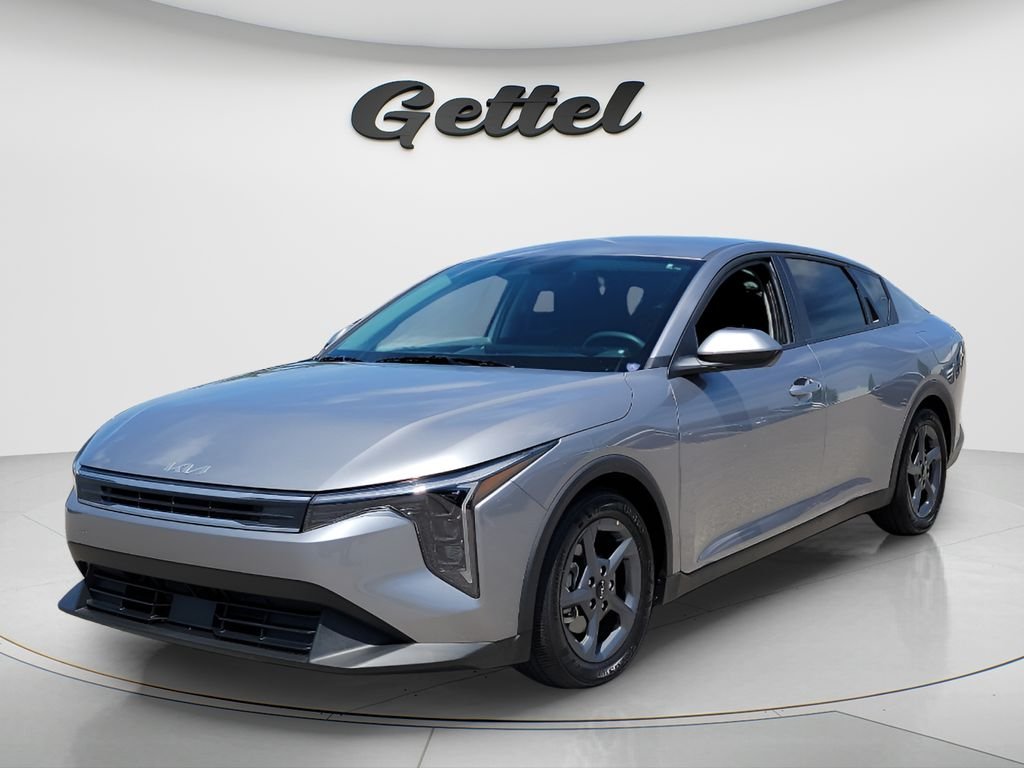 2025 Kia K4 LXS AT's photo