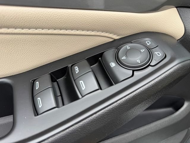 Used 2023 White Chevrolet LT Leather image 19
