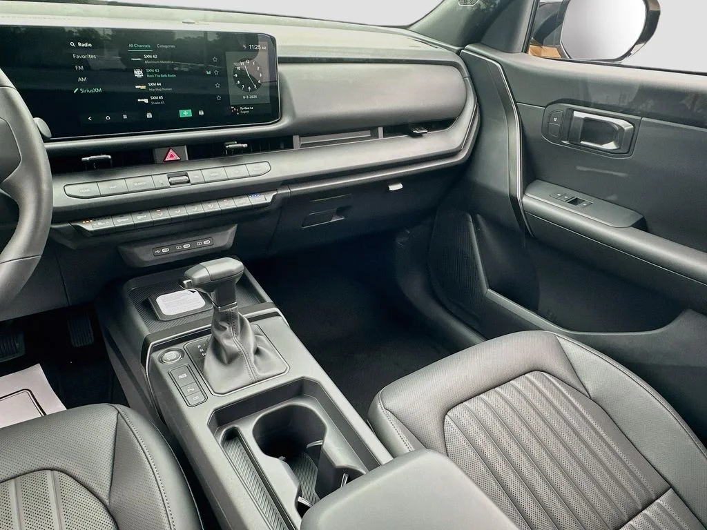 New 2027 Terrain Brown / Black Roof Kia X-Line image 22