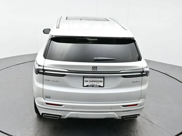 Used 2025 White Frost Tricoat Buick Avenir image 39