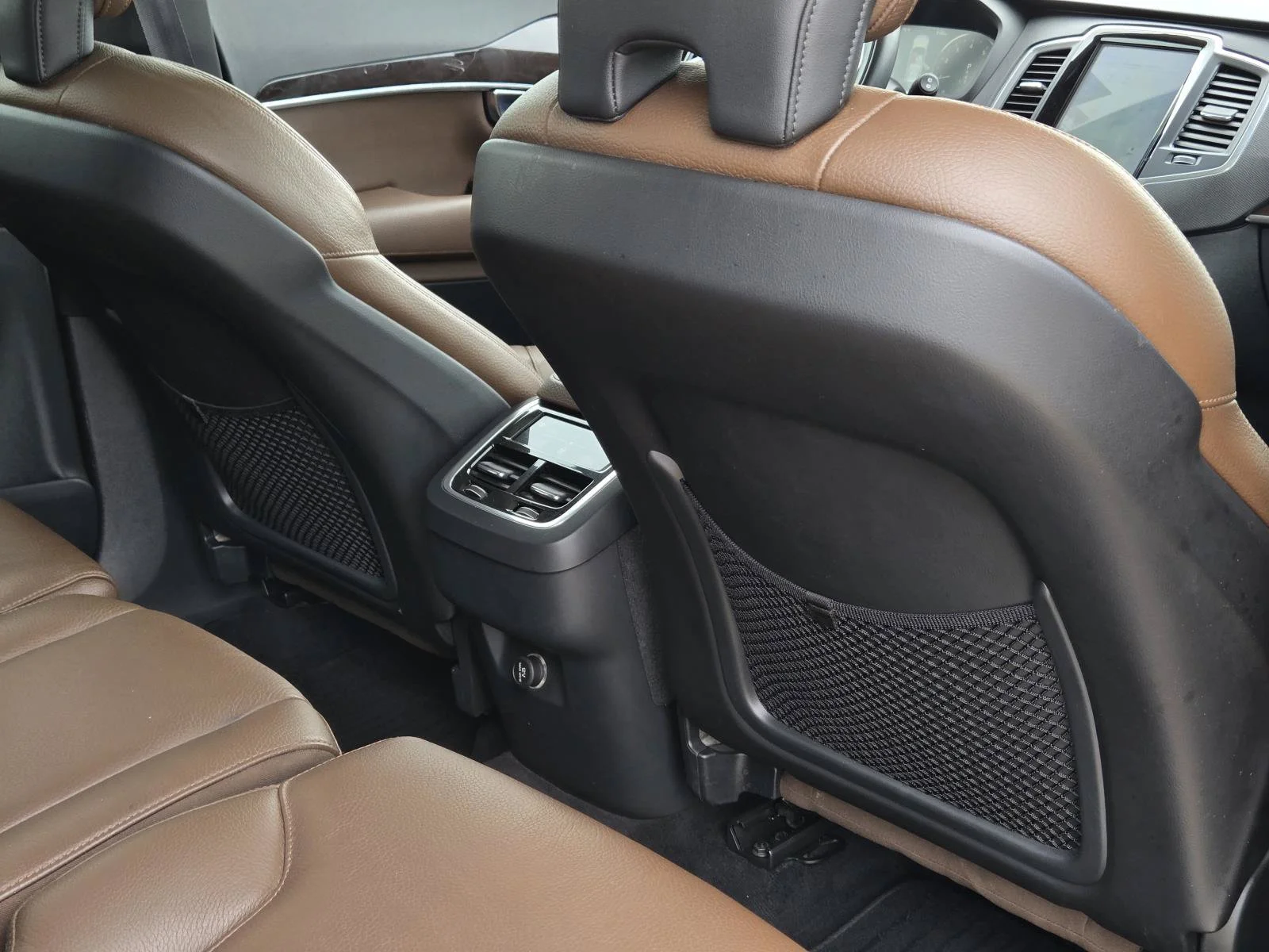 Used 2019 Gray Metallic Volvo Momentum image 41