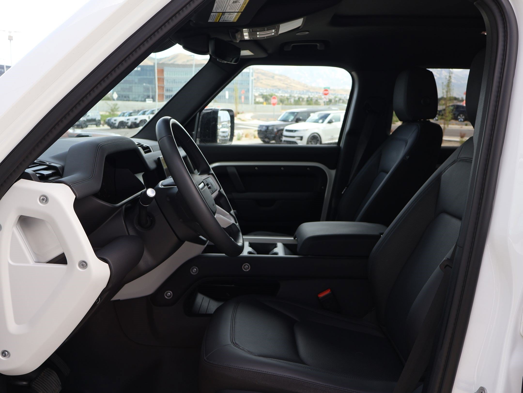 Used 2025 Fuji White Land Rover 110 P300 S image 15