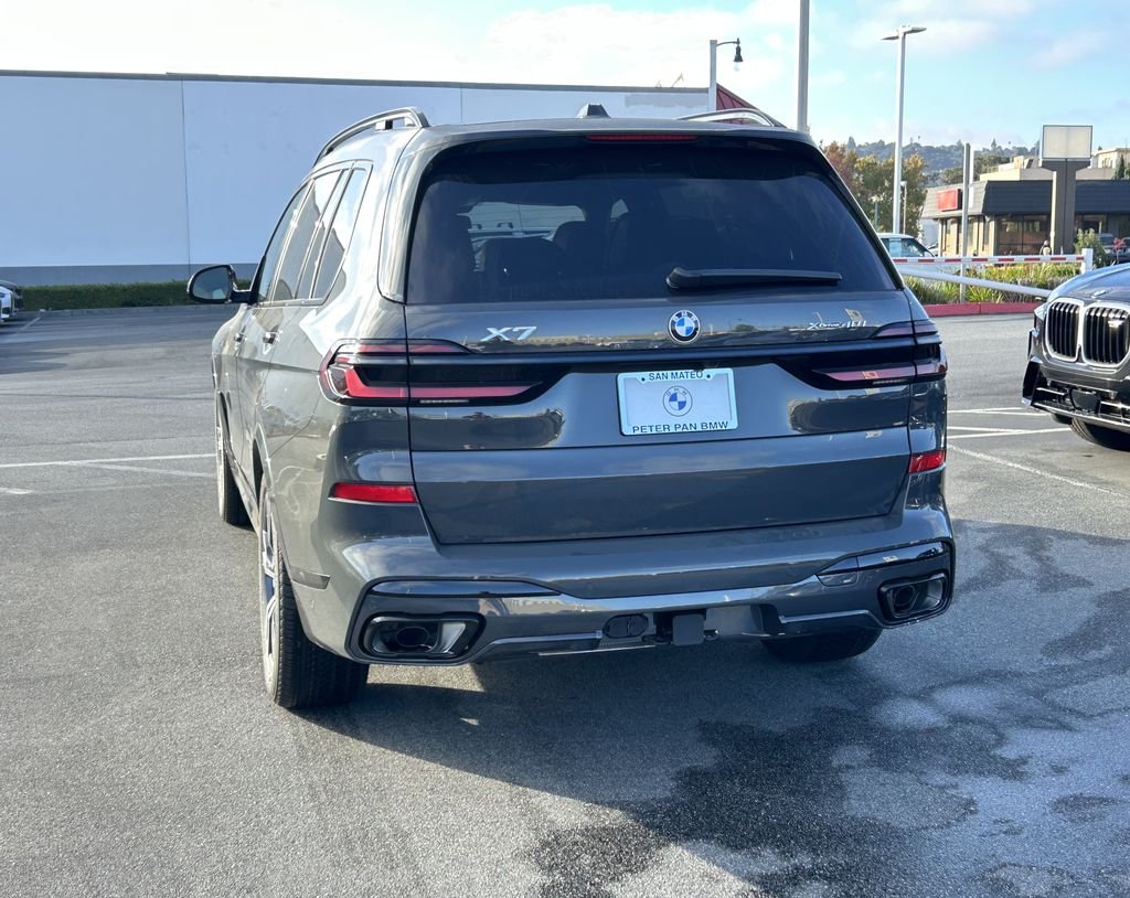 New 2027 Dravit Grey Metallic BMW xDrive40i image 3