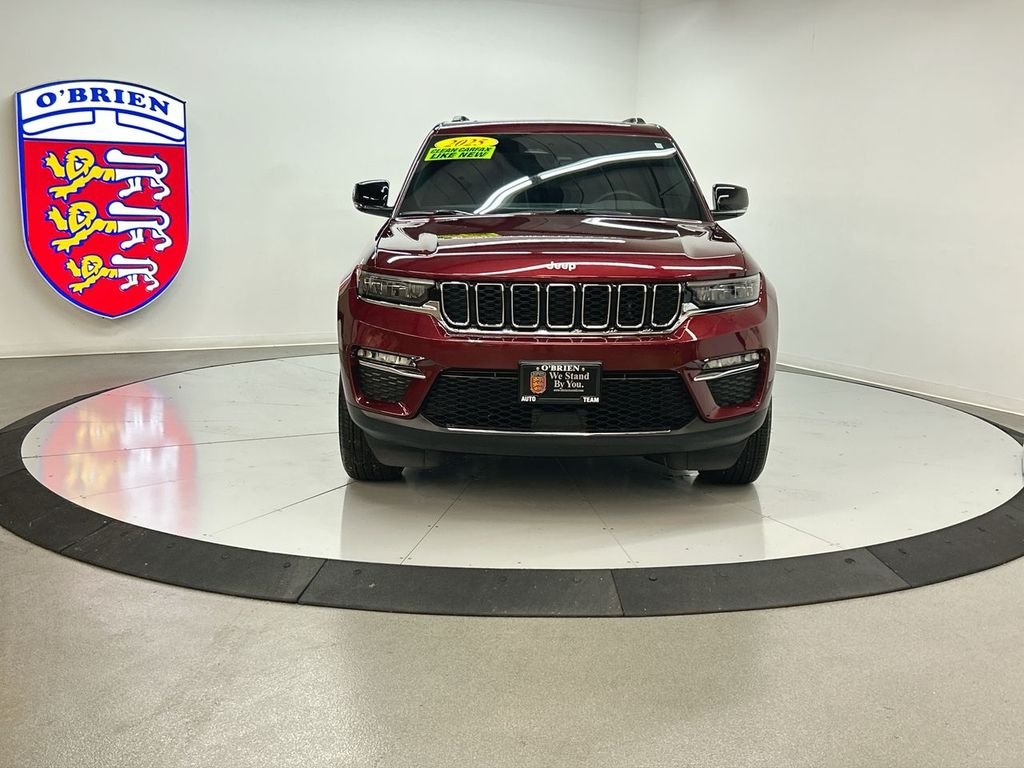 Used 2025 Velvet Jeep Limited image 35