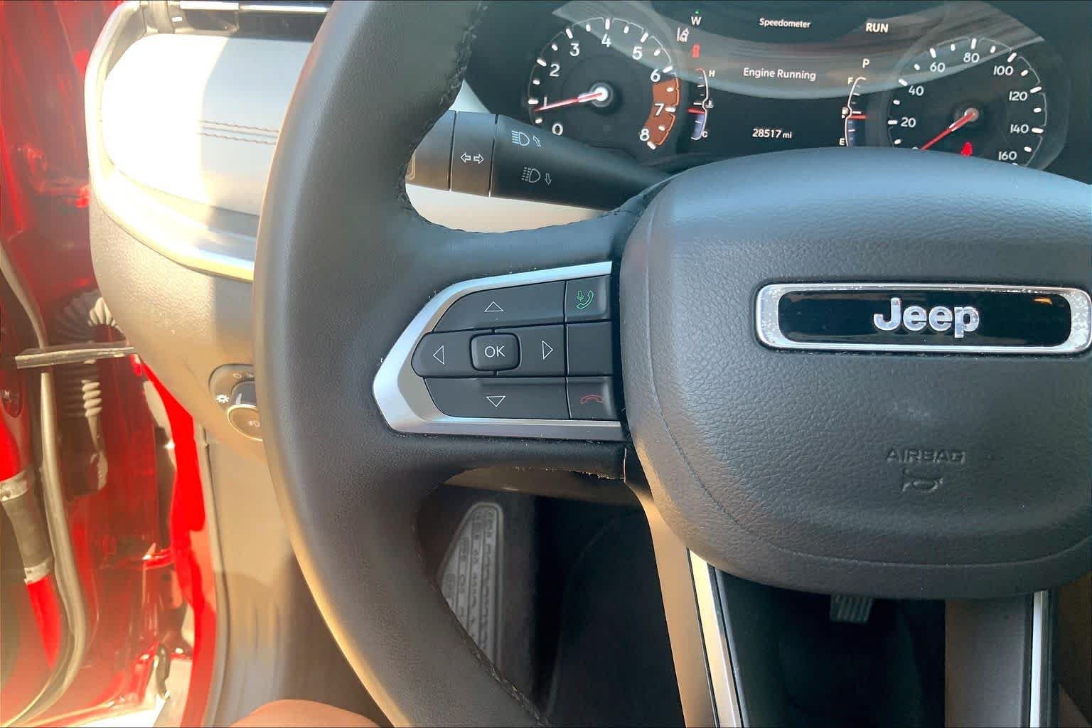 Used 2025 Red Hot Pearlcoat Jeep Limited image 23