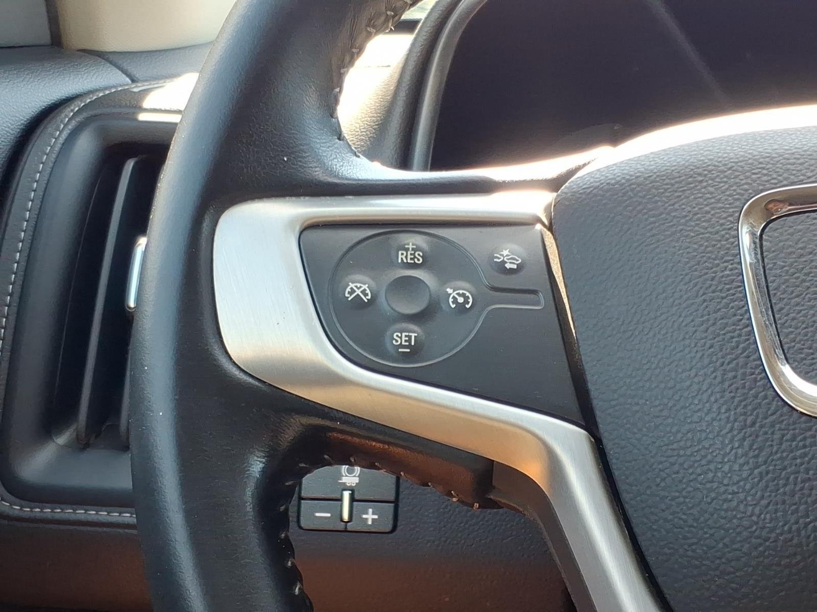 Used 2019 Quicksilver Metallic GMC 4WD SLE image 28
