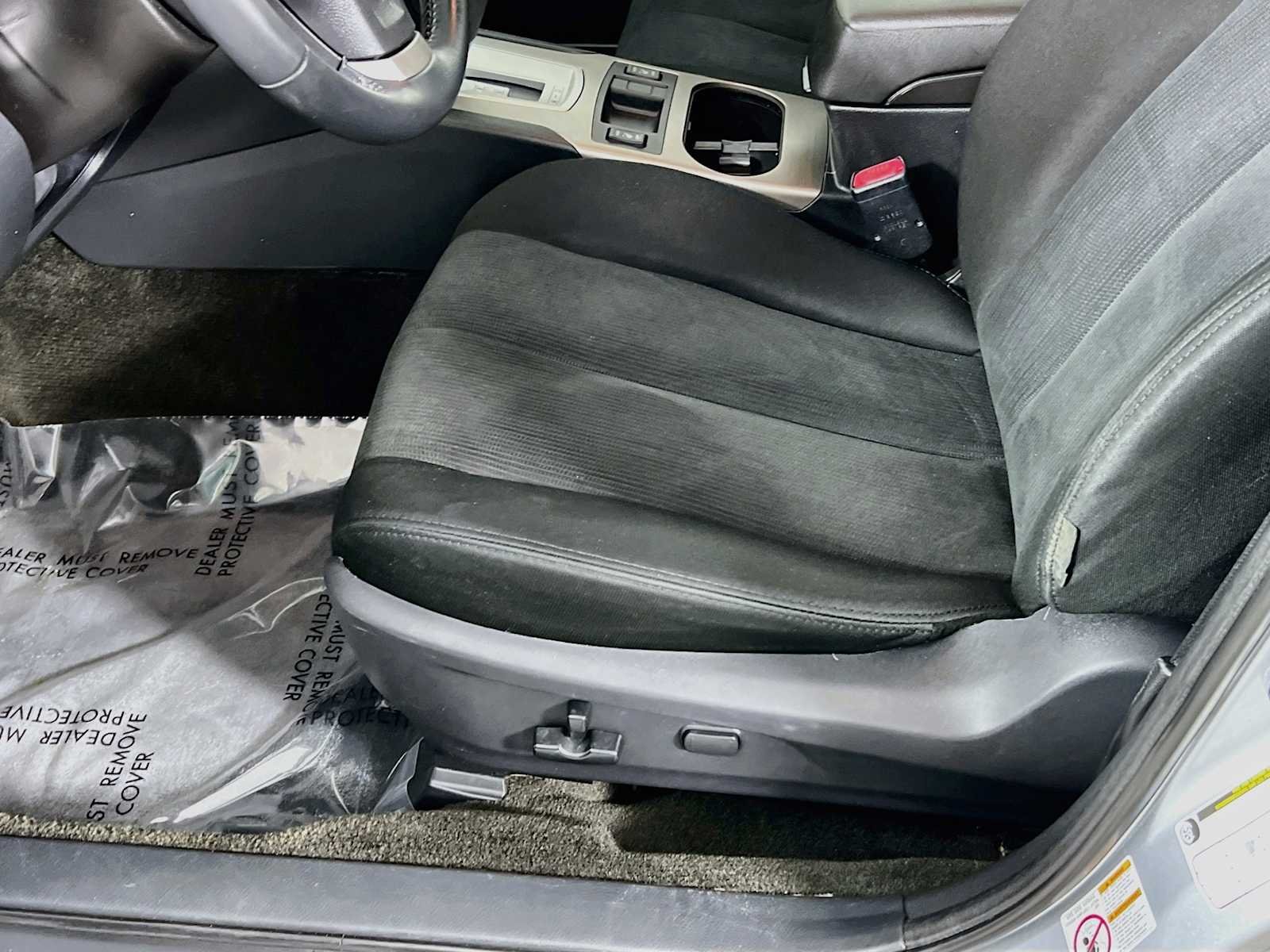 Used 2014 Ice Silver Metallic Subaru 2.5i Premium image 18