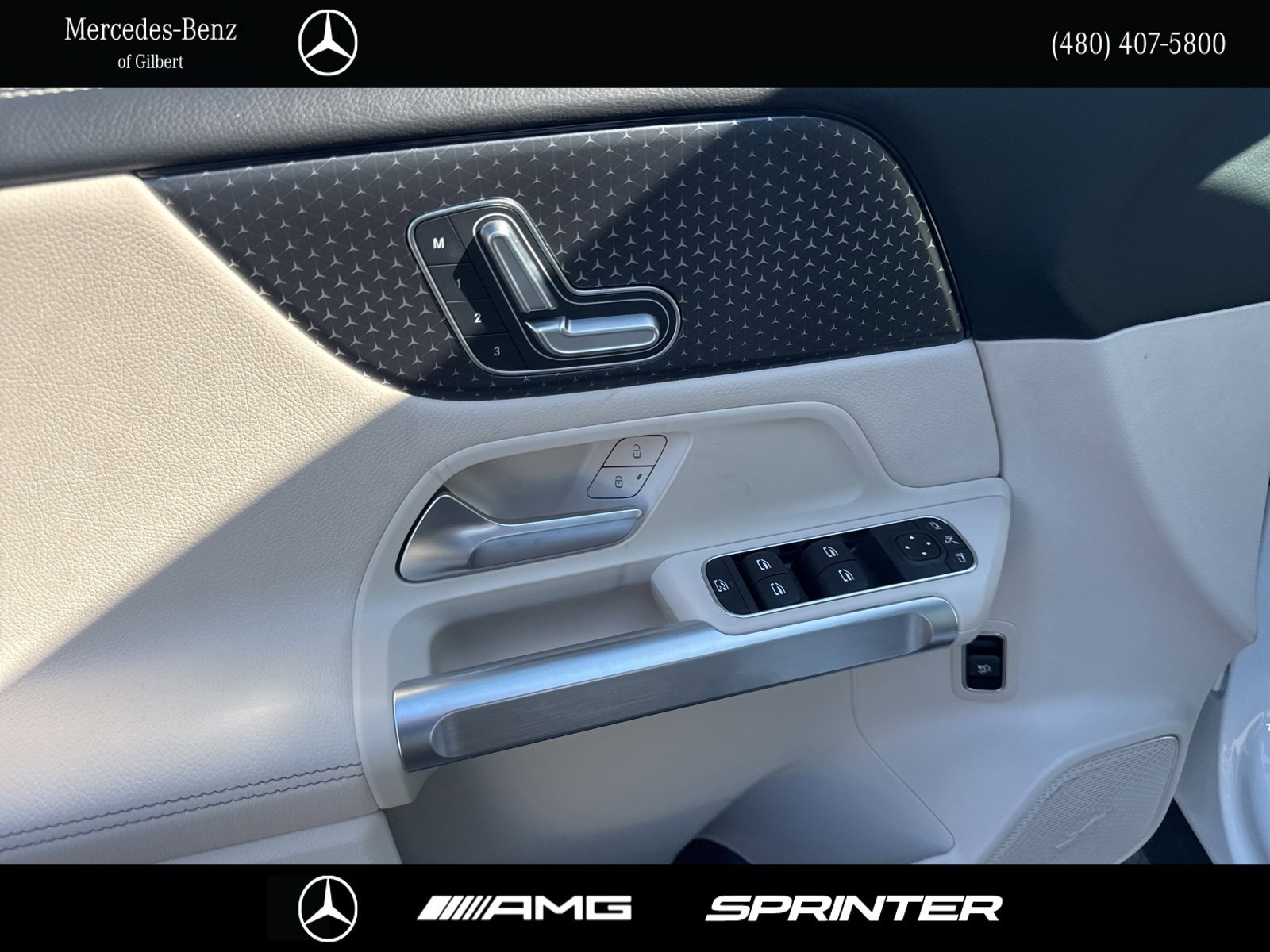 New 2026 Polar White Mercedes-Benz GLB 250 image 11