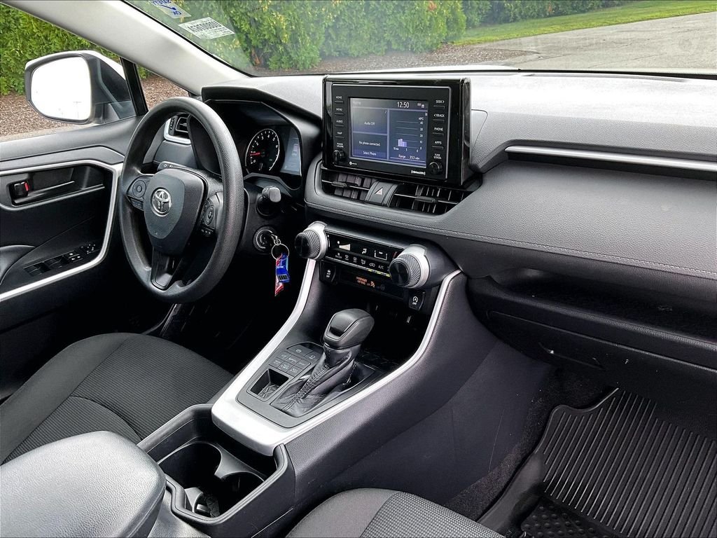 Used 2021 White Toyota LE image 14