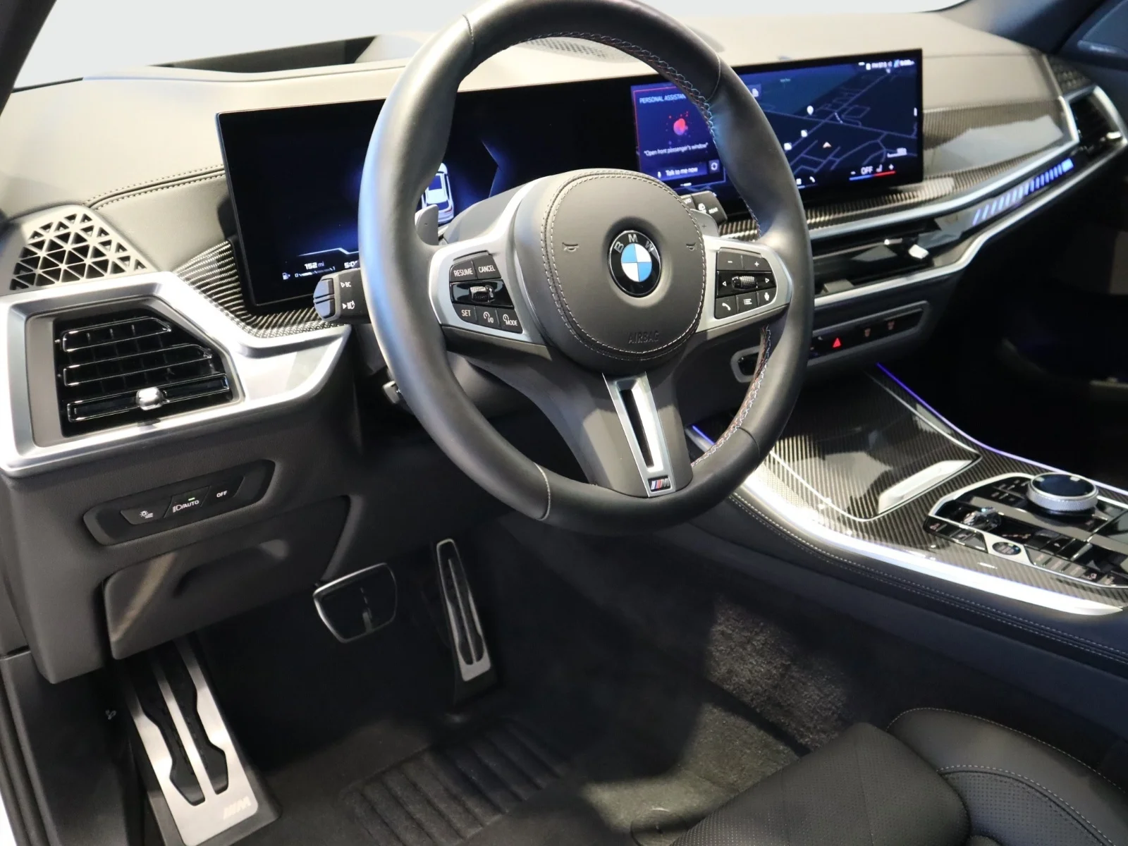 Used 2026 White BMW M60i Sports Activity Vehicle image 18
