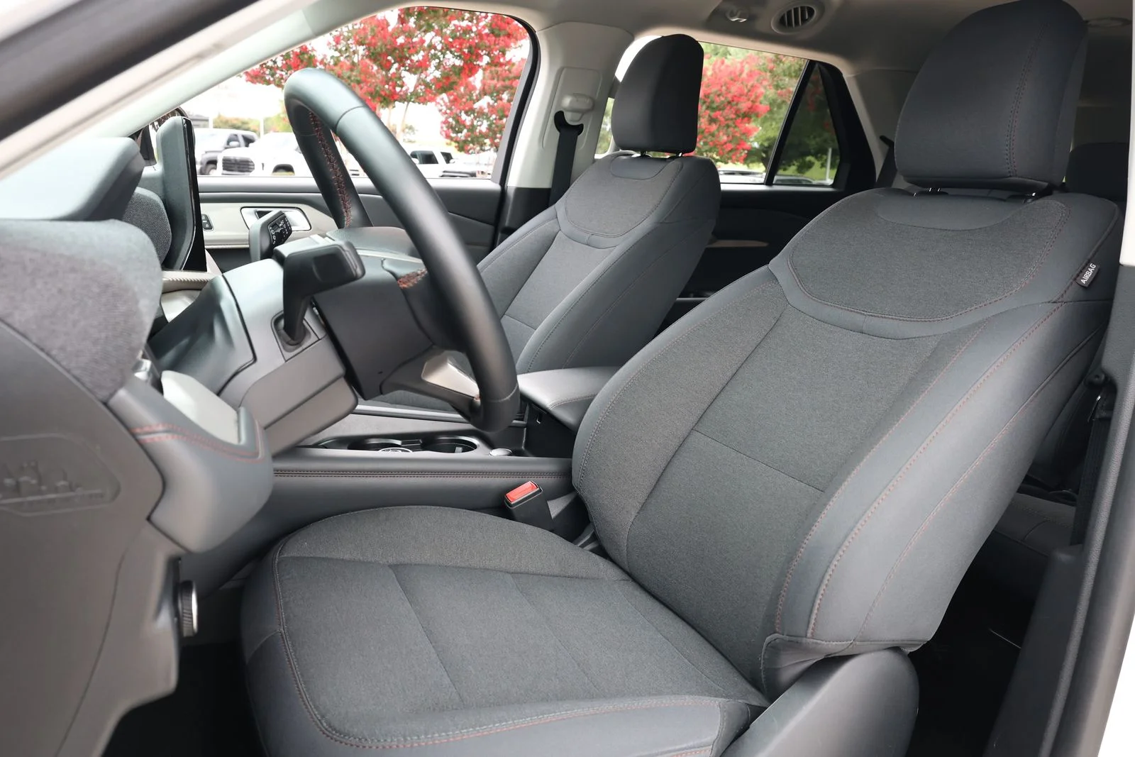 Used 2025 White Ford Active image 28
