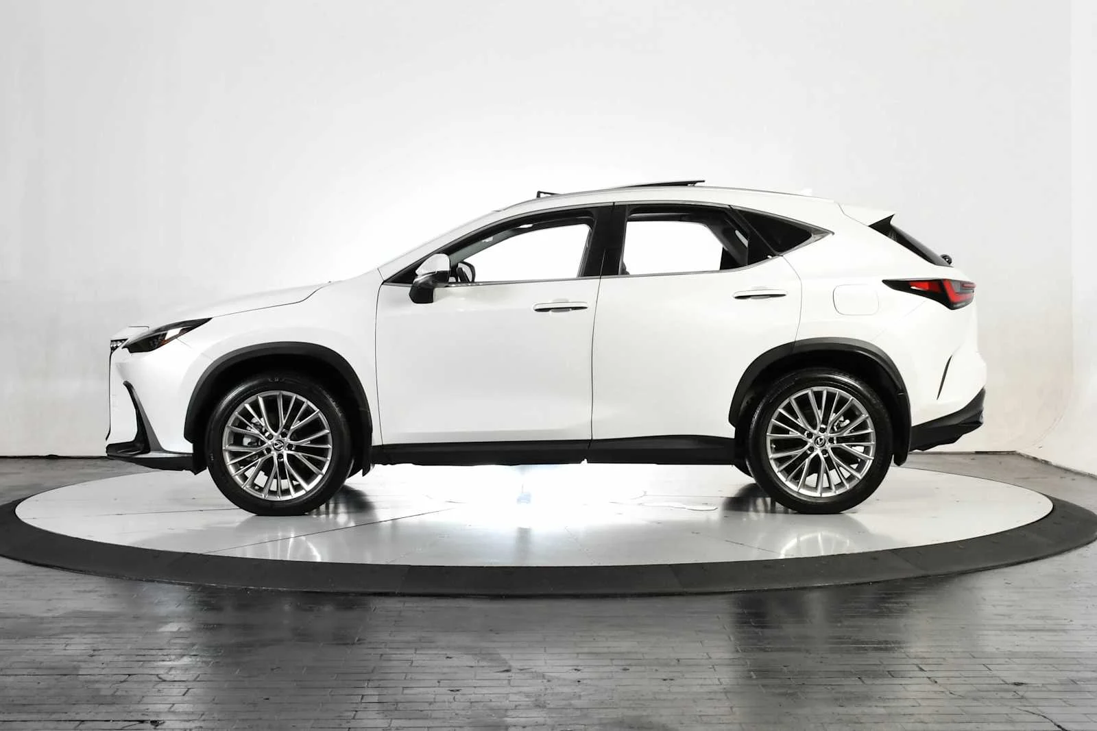 Certified Used 2023 Eminent White Pearl Lexus Luxury image 2