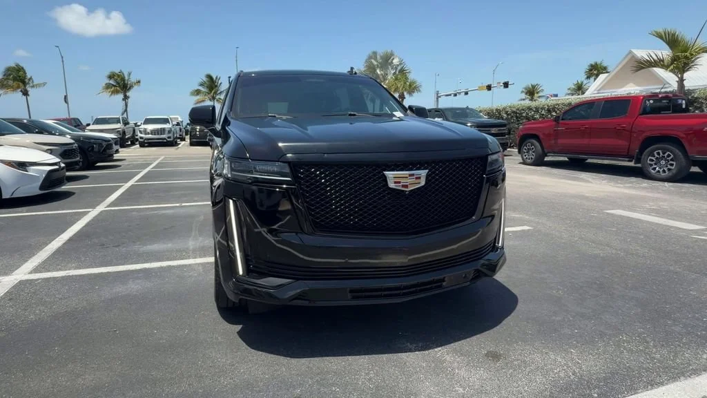 Used 2021 BLACK RAVEN Cadillac Sport Platinum image 4