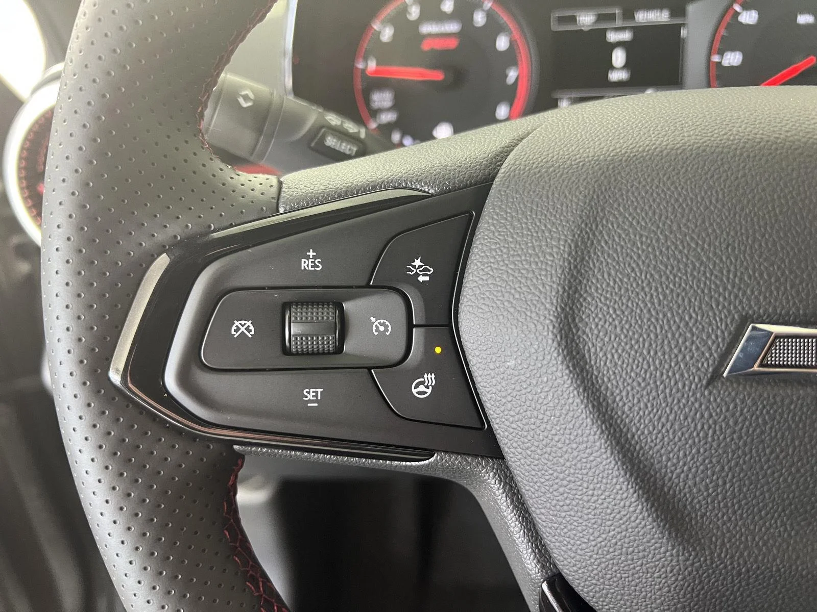 Used 2025 Sterling Gray Metallic Chevrolet 1RS image 8