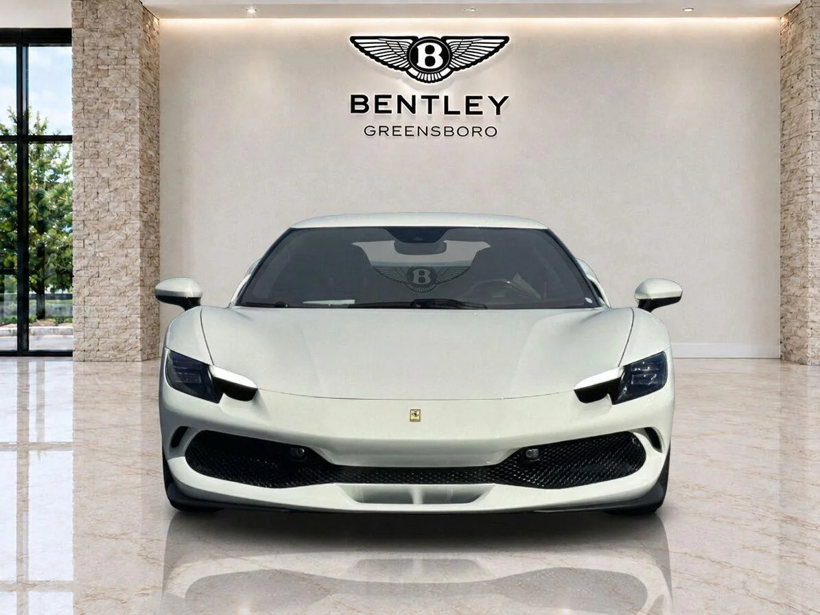 Used 2025 Bianco Cervino Ferrari  image 8