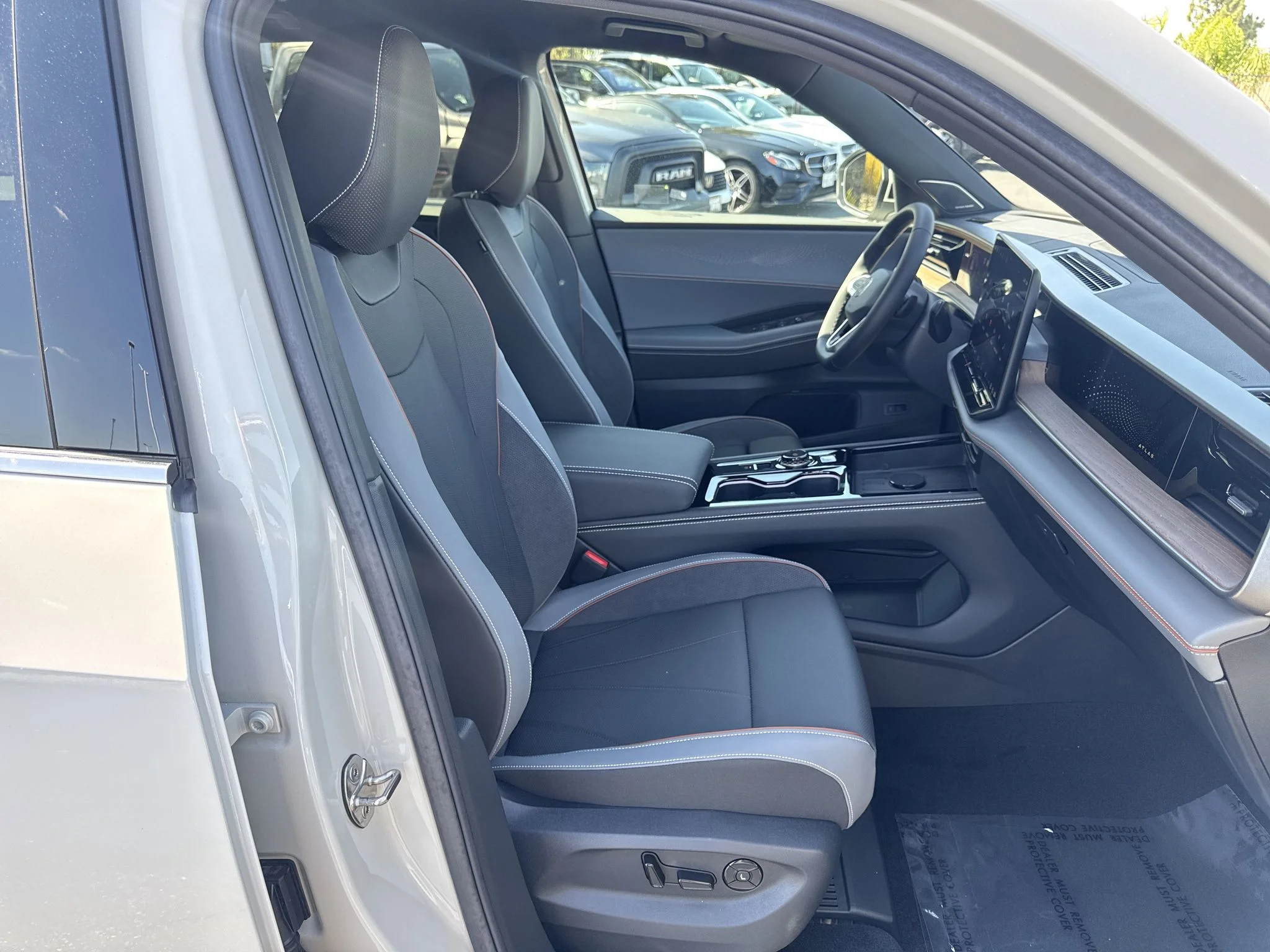 New 2027 SANDSTONE Volkswagen SEL Premium R-Line image 19