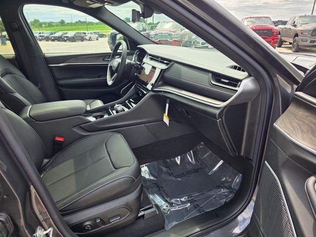 New 2026 Baltic Gray Metallic Clearcoat Jeep Limited Reserve image 18