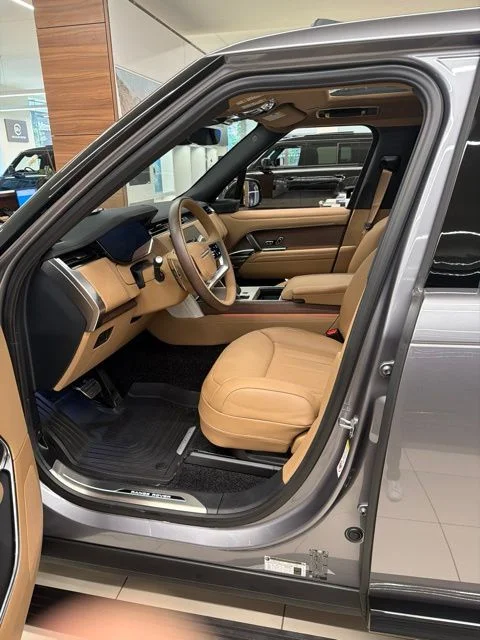 2026 Land Rover Range Rover SE - Photo 6
