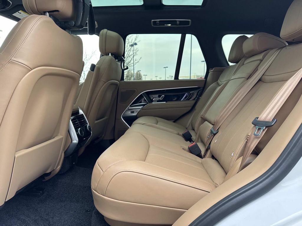 New 2026 Icy White Land Rover SE image 14