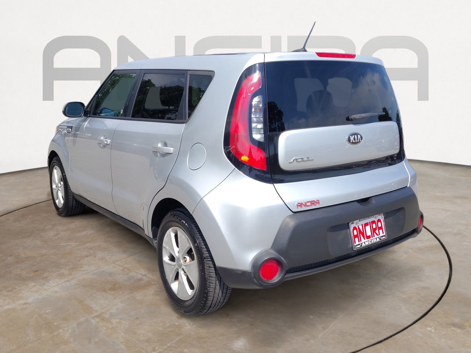 Used 2015 Bright Silver Kia Base image 8