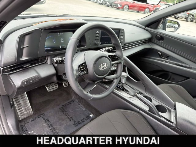 Used 2026 Gray Hyundai SEL Sport image 11