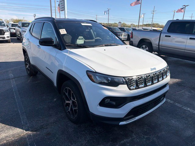 Used 2024 White Jeep Limited image 9